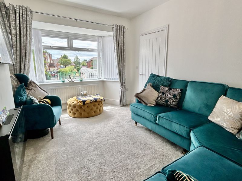 Lounge- click for photo gallery